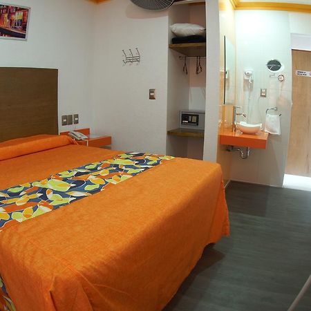 Hotel Yekkan Huauchinango Buitenkant foto